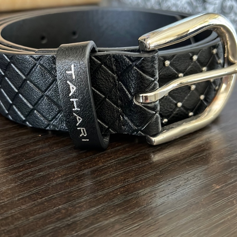 Tahari leather black belt. Brand new. Silver hardware. Size M